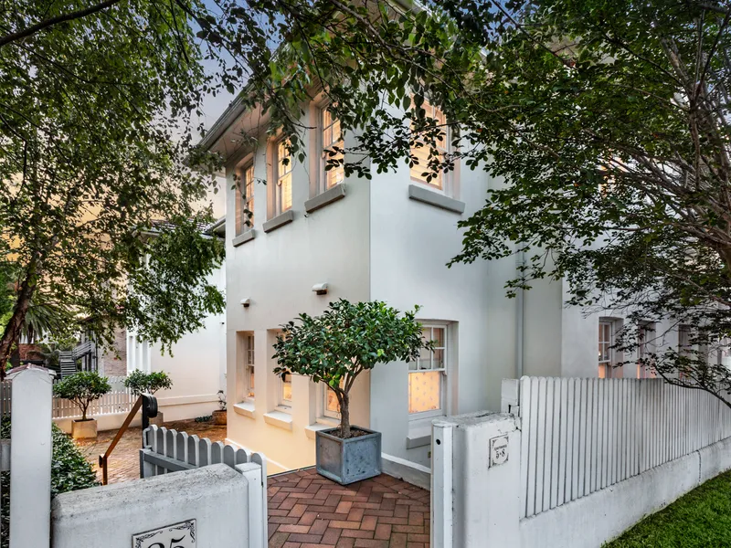 Wonderfully Located, Character Filled Apartment Moments from Mosman Bay