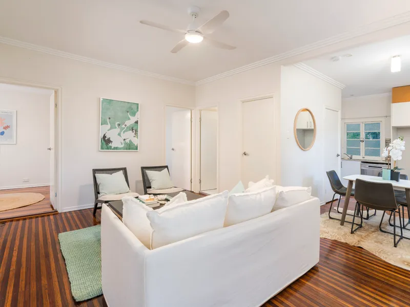 4 BEDROOM FAMILY HOME WITH SO MUCH CHARACTER! (6 MONTH LEASE ONLY!)