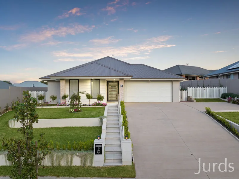 Amaroo – A beautiful large lot home in Huntlee.