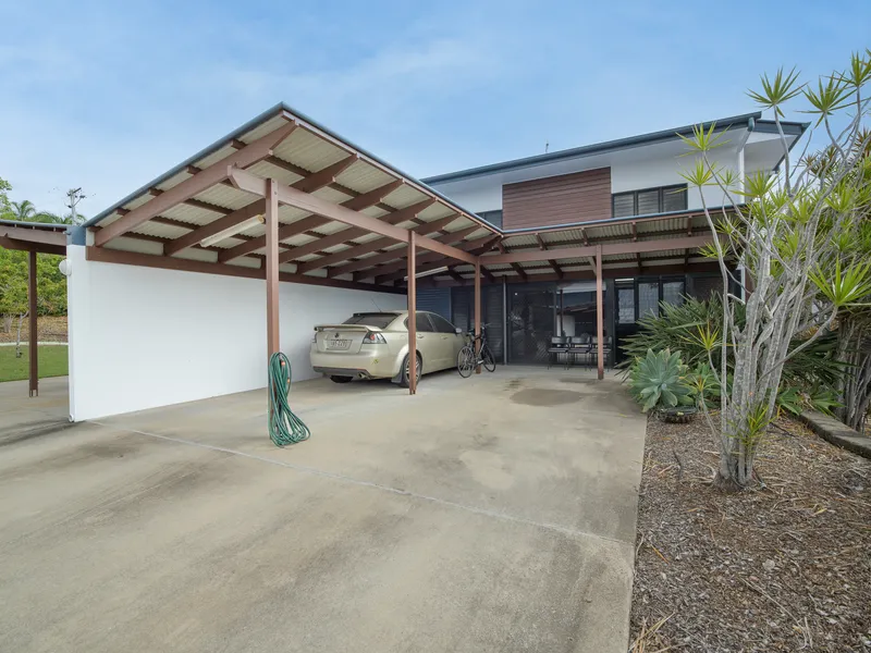 PERFECT INVESTMENT…STYLISH 3 BEDROOM FULLY FURNISHED UNIT