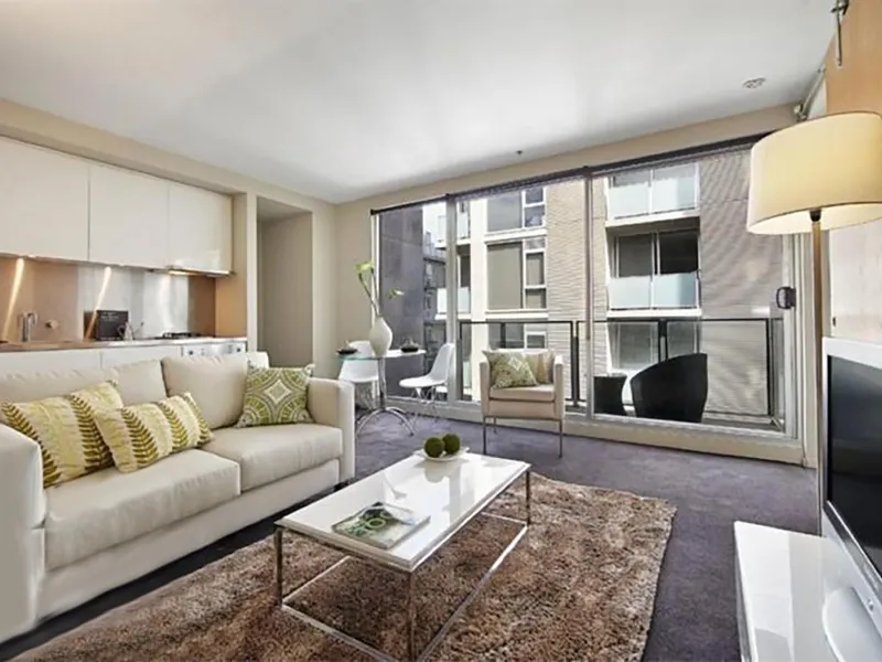 1 BEDROOM BEAUTY IN THE BEST LOCATION IN TOWN!