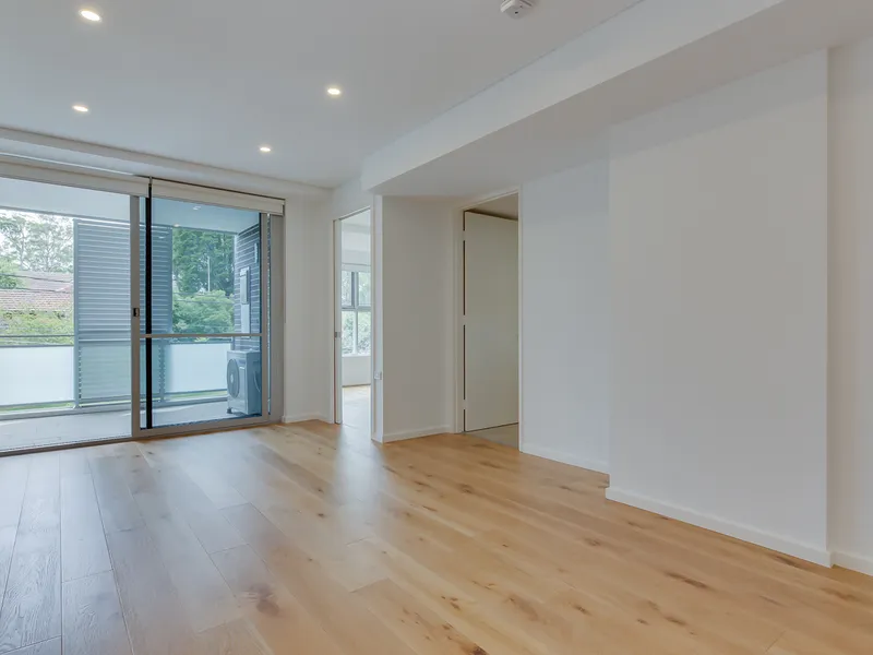 North facing unit with study