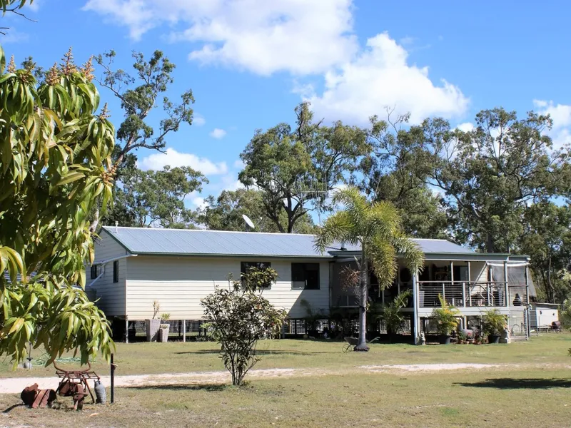 WOW – Beautifully presented 3-bedroom home on 40 acres – Delightful Hobby Farm