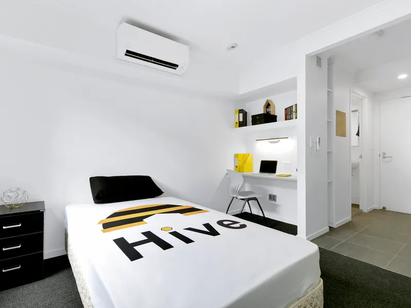 Modern Single Studio Units with AC - Just 700m from UQ St Lucia!