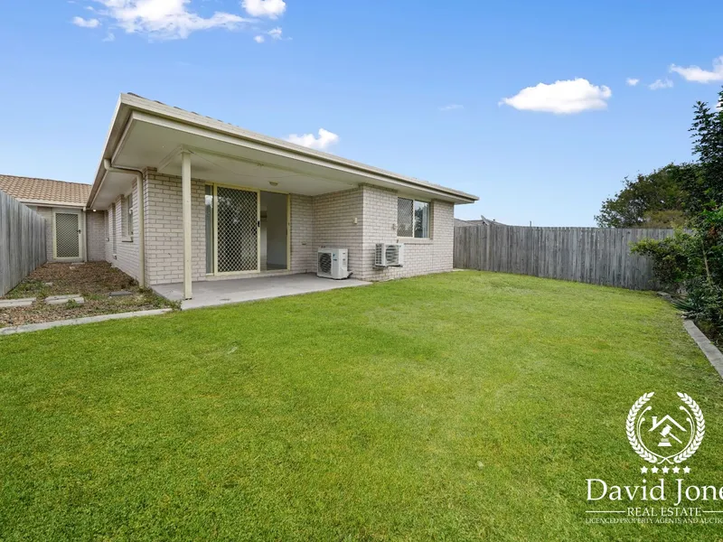 Four bed,Two bathroom,Double garage Duplex on Brisbane's South side.