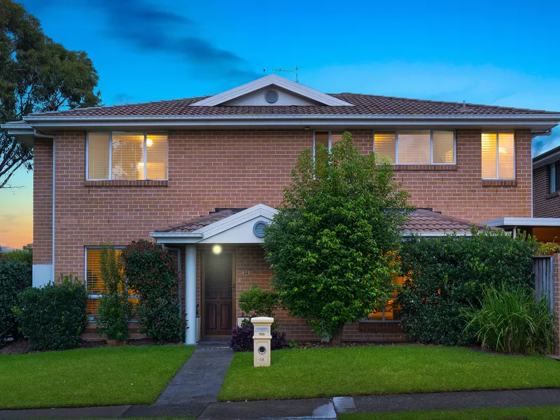 Sought-After Glenwood Home & Locale 