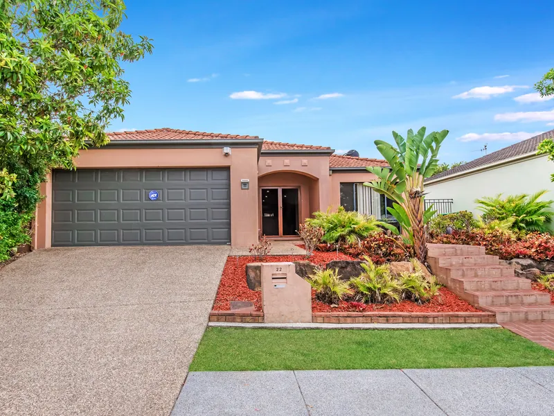 Spacious, elevated property in the heart of Robina!!