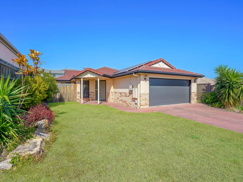 GREAT LOCATION IN LAKEWOOD!