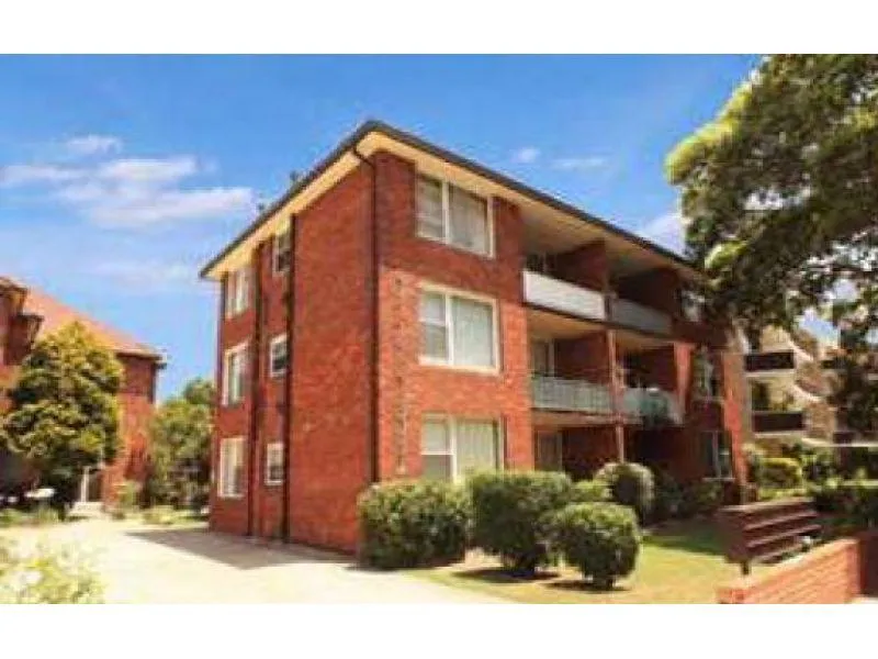 Full Renovated Two Bedroom Unit