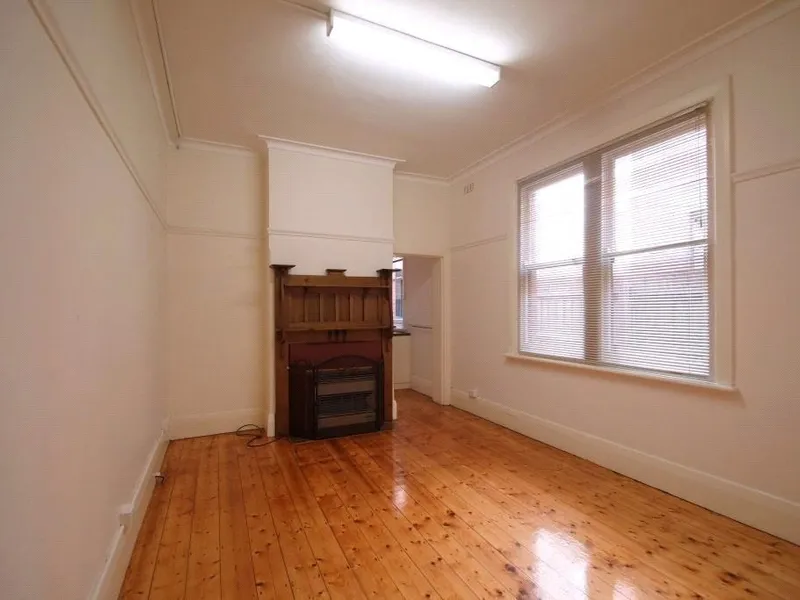 UTILITIES INCLUDED! - Spacious Double Storey 3BR Apartment!