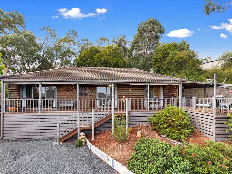 Immaculate Family Home on a Large Block amongst the Trees!