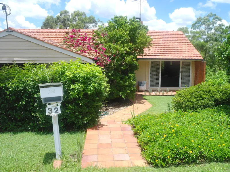 (Short term rental) Five-bedroom home on St Peters doorstep