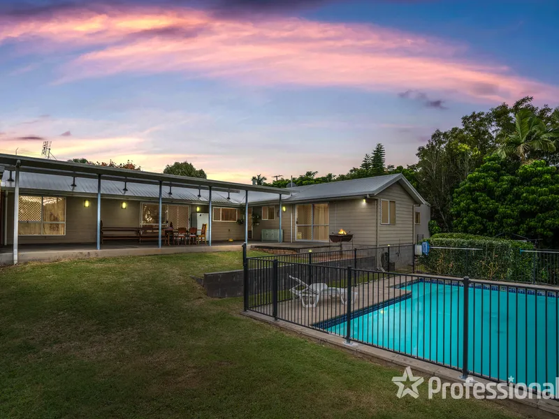 The Complete Family Package On Half An Acre!