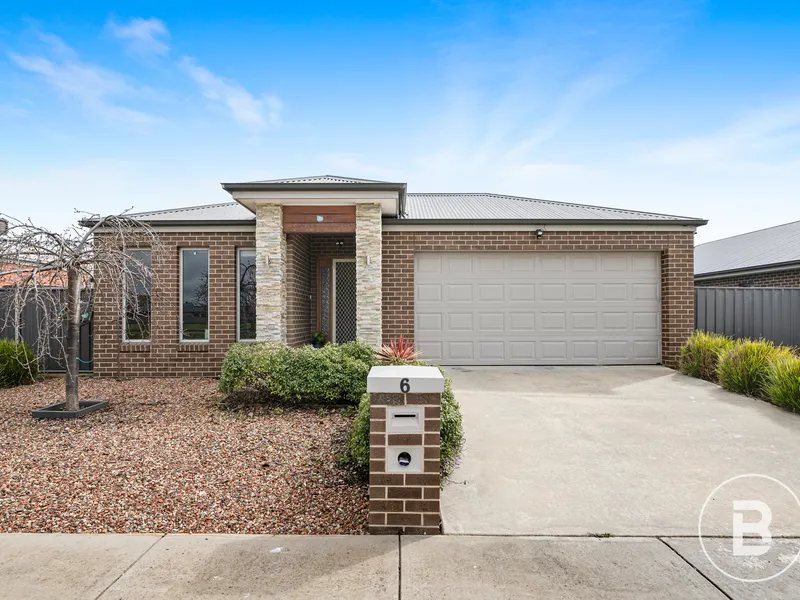 THREE BEDROOM PROPERTY IN HEART OF WHIRRAKEE