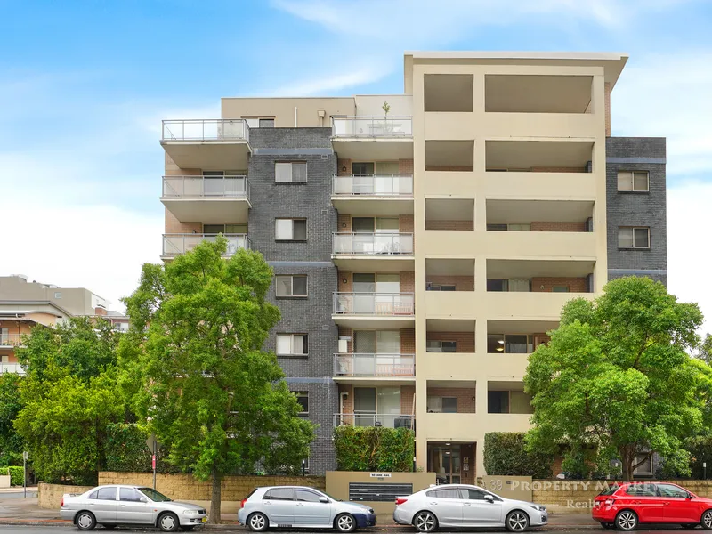 Adorable Living, Recently refurbished!