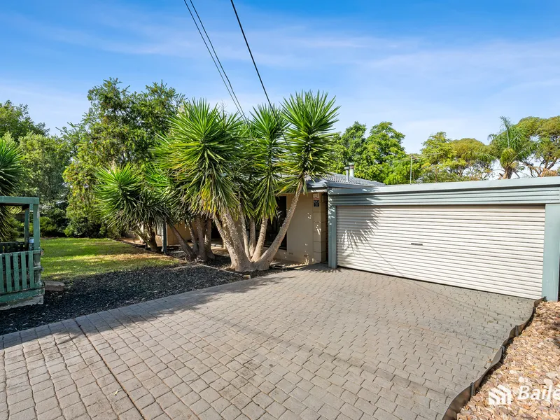 4 Bedroom Family Home on 697sqm Allotment (Approximately)