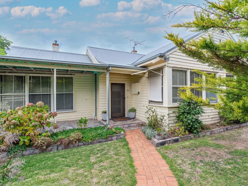 In the best location on a large allotment