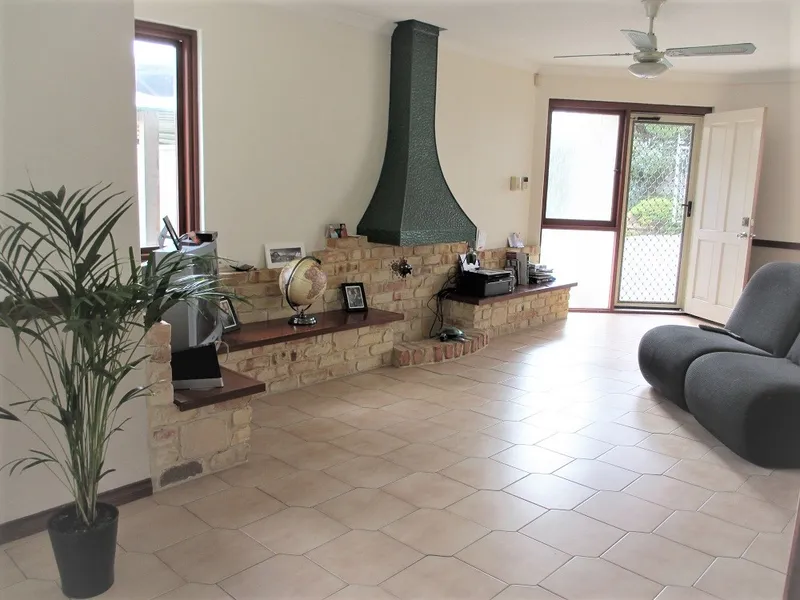 Fantastic cul-de-sac location