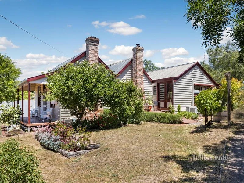 Period Miners Cottage c1860 in amazing location