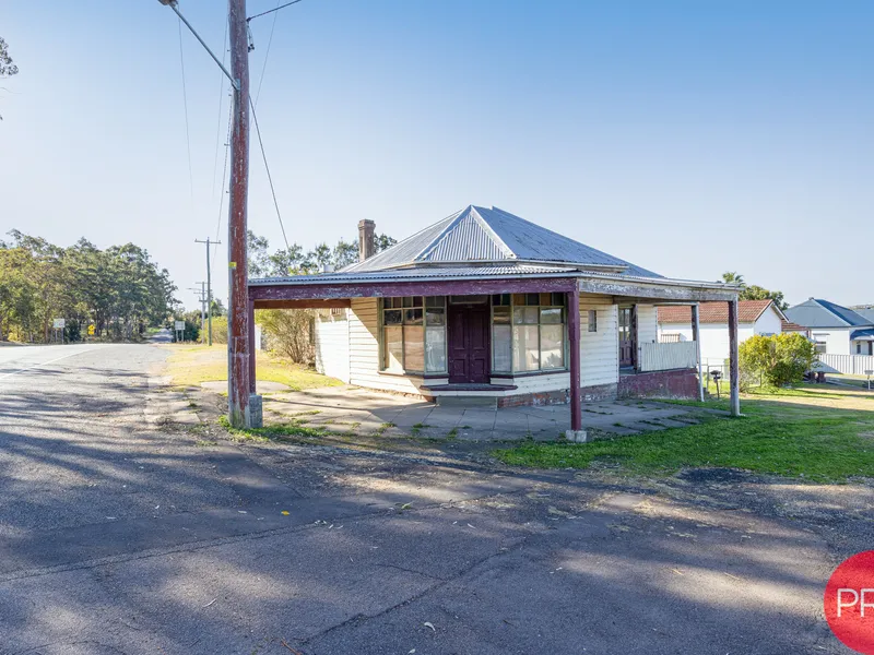 LARGE 909SQM CORNER BLOCK!