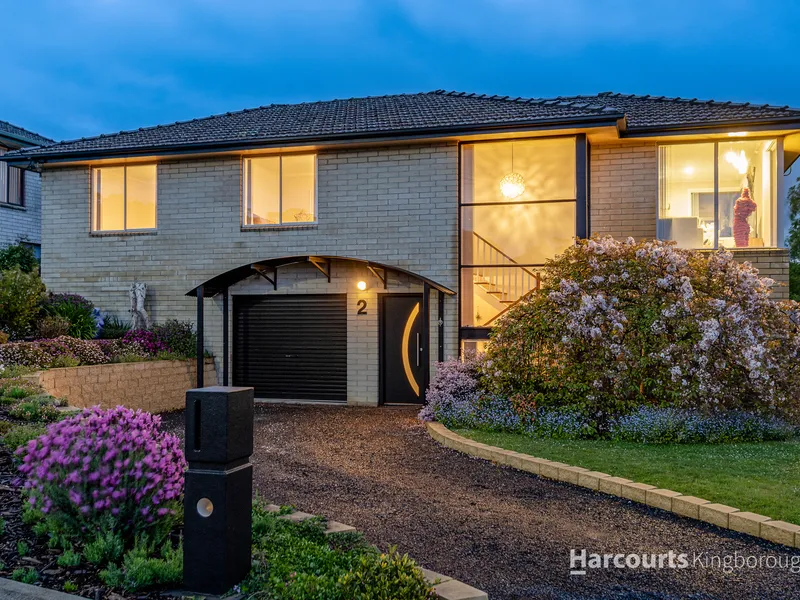 Artist Inspired Home with Studio, Workshop and Views