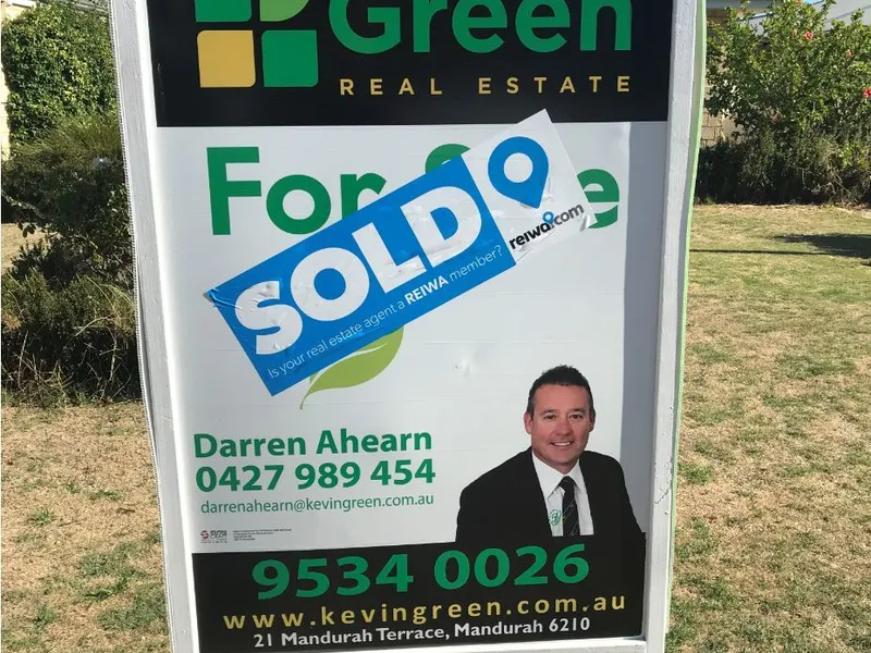 SOLD by  Darren Ahearn  0427 989 454