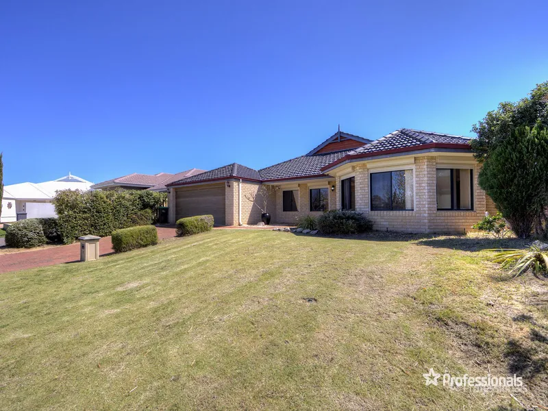 SPACIOUS FAMILY HOME !
