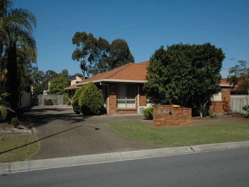 Neat and Tidy Unit - Great Location