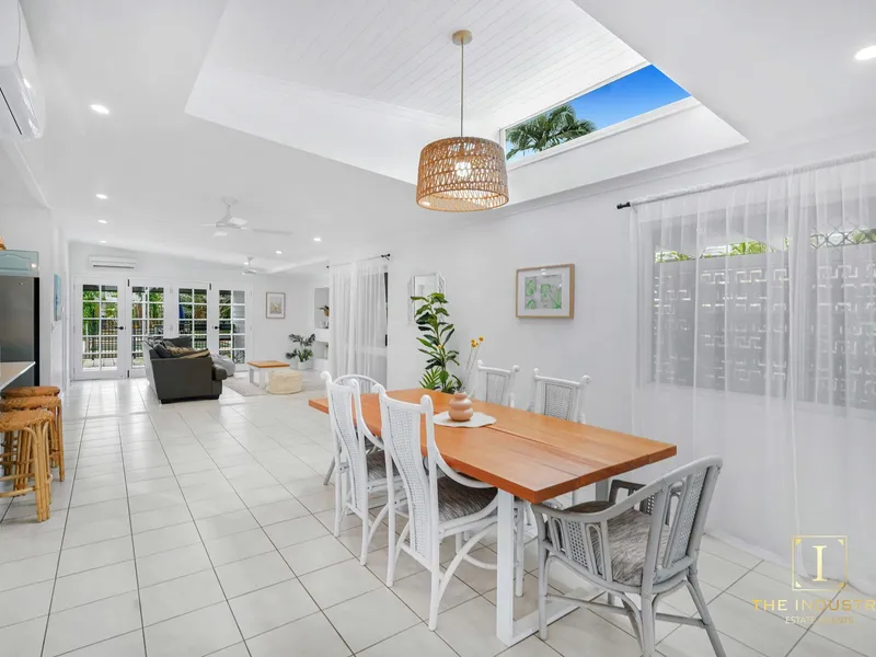 Hamptons inspired beachside abode