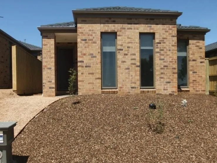 In the heart of Laurimar!