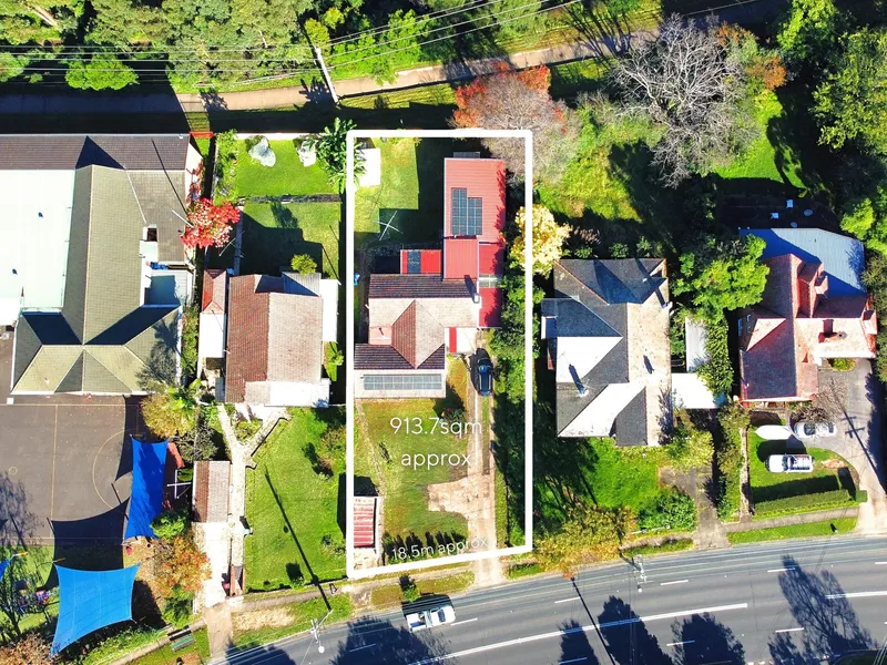 Large block with development potential in convenient location