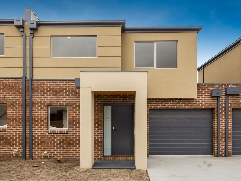 Close to Schools and Public Transport!