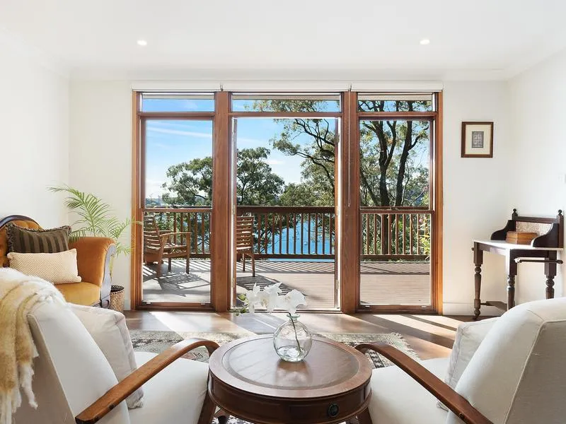 Expansive Views Over Glistening Pittwater