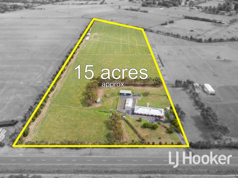 AMAZING LIFESTYLE OPPORTUNITY ON 15 ACRES (approx.) 