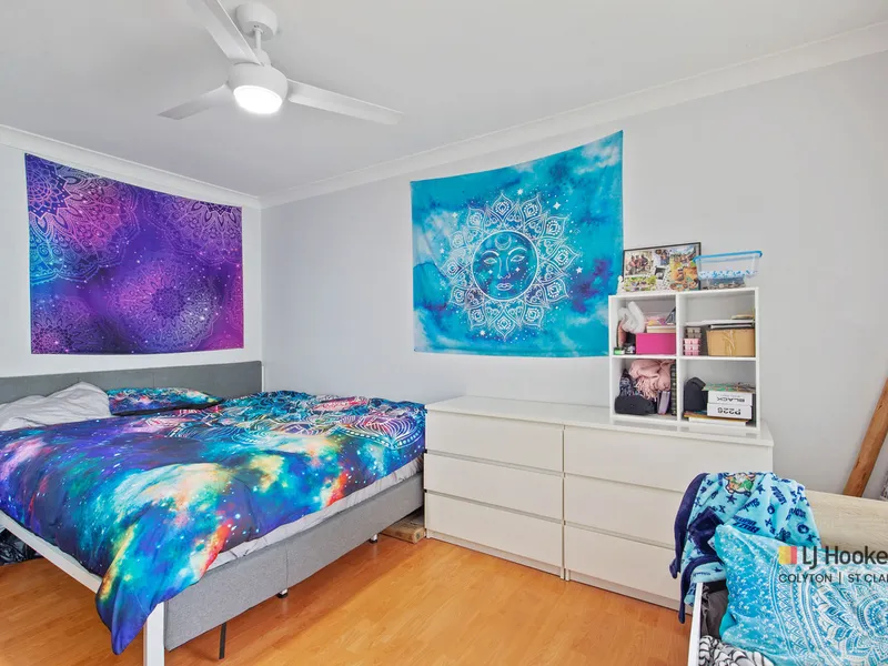 AUCTION HOUSE AND GRANNY FLAT ON A CORNER BLOCK!!!