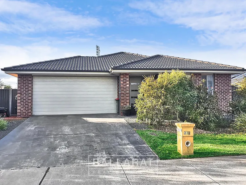 MODERN FAMILY HOME IN POPULAR LOCATION