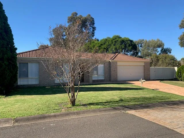 Four Bedroom home for the Entertainer!