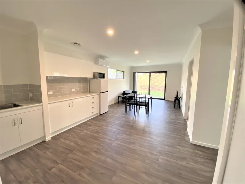 PERFECT WYNNUM WEST LOCATION- BRAND NEW FULLY FURNISHED STUDIO APARTMENT(ONLY 4 LEFT & 1 GARAGE)