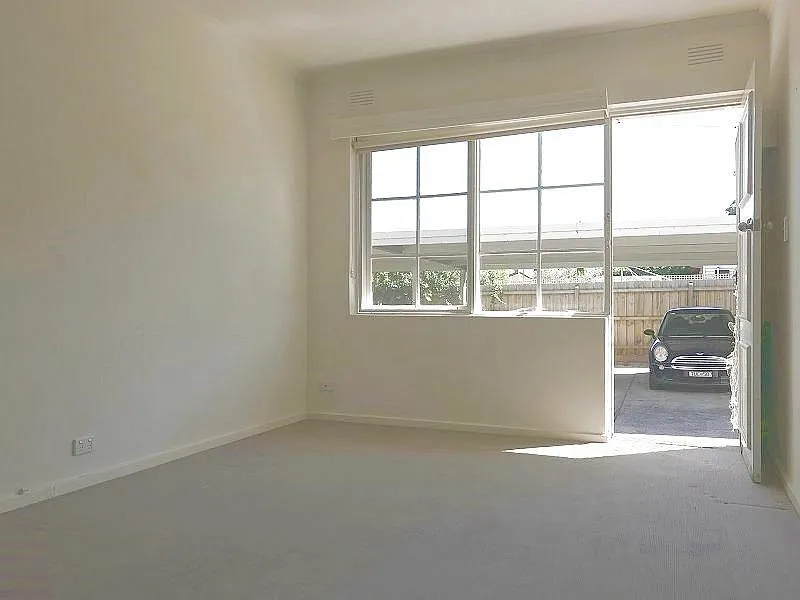 Large 2 bedroom apartment