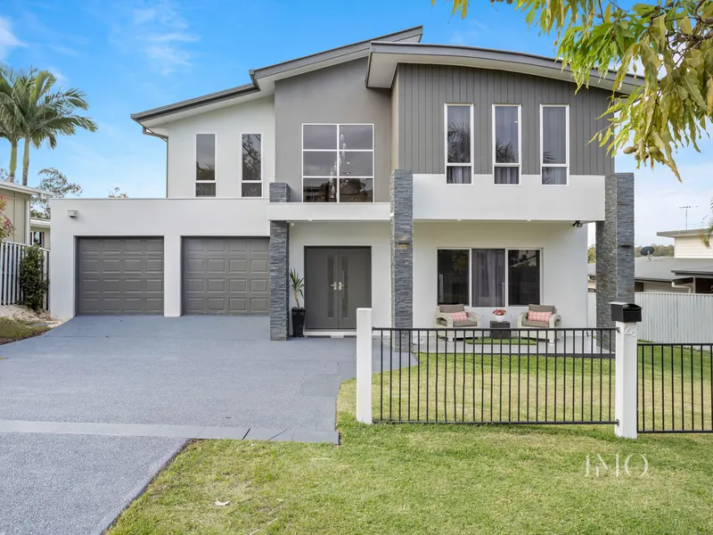 BEAUTIFULLY RENOVATED 4 BED HOME WITH 3 LIVING AREAS