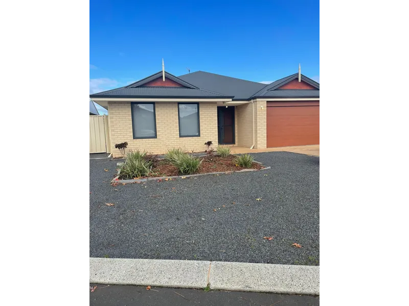 4 x 2 Beautiful Home