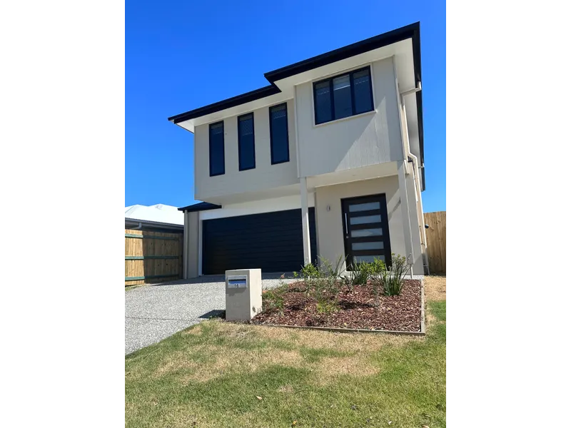 STUNNING FAMILY HOME