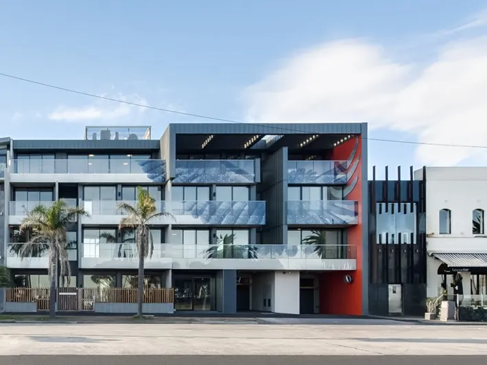 Stylish and Sophisticated in Bayside Bliss