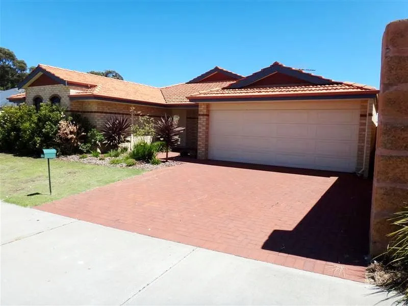 SPACIOUS 4 X 2 FAMILY HOME - BALDIVIS