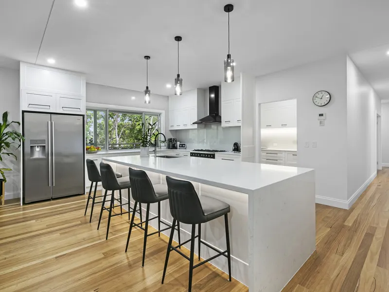 Modern Living in a Tranquil Tallebudgera Oasis
