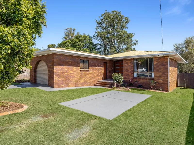 Fully renovated and perfectly positioned