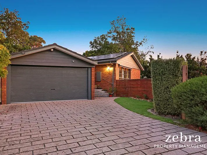 FRANKSTON HIGH SCHOOL ZONE WITH LOTS TO OFFER!