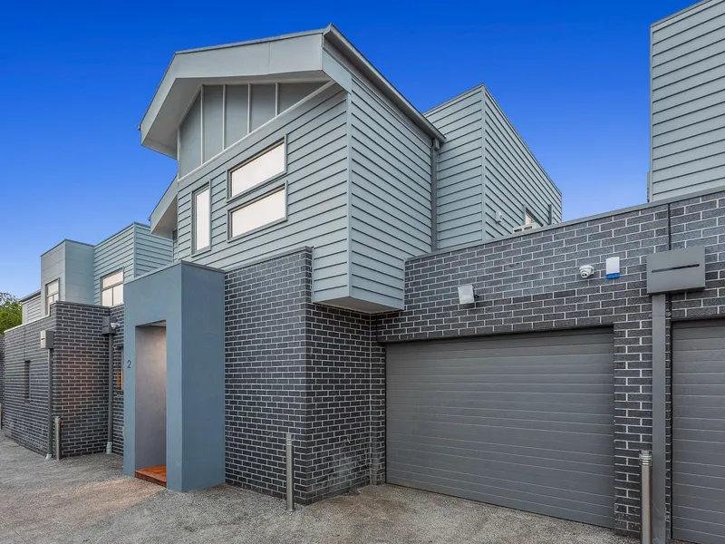 ARCHITECTURALLY DESIGNED 2 BEDROOM UNIT