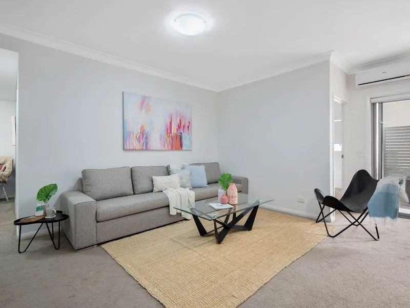 Ground Floor Apartment - 2 Years Young