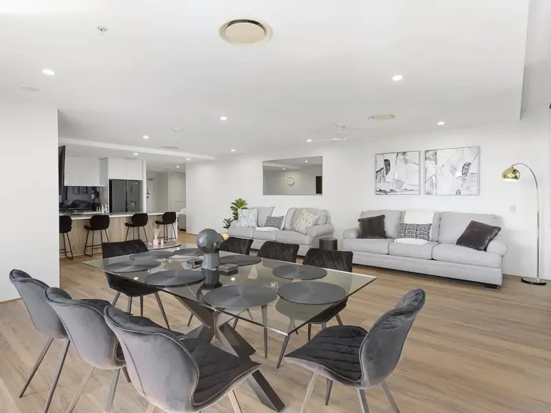 Exquisite Resort-Style Living in Surfers Paradise | The Circle on Cavill